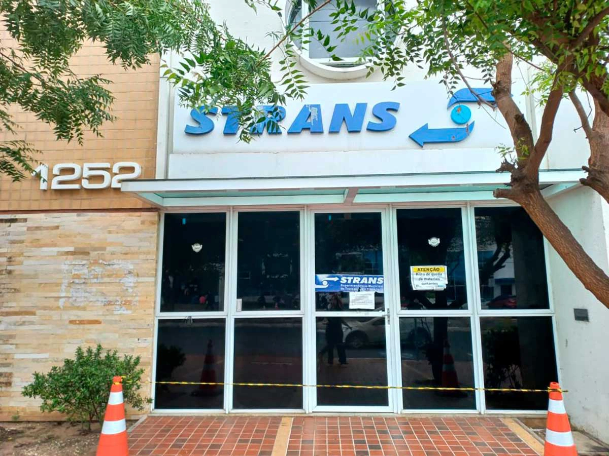 Strans cadastra veículos para circularem durante a greve dos trabalhadores do transporte público