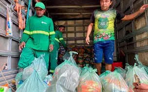 Famílias carentes recebem cestas básicas em ação da prefeitura em Esperantina