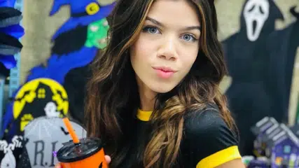 Conheça Hellen Karoline: influencer que vem fazendo sucesso na internet