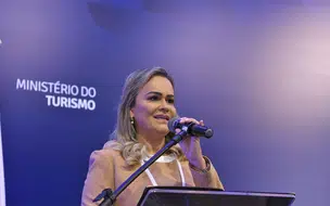 O presidente Lula decidiu manter a ministra do Turismo, Daniela Carneiro