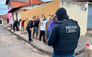 Três pessoas são presas durante operação da DEPRE na Vila Jerusalém