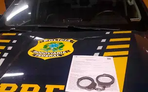 PRF prende homem com mandado de prisão em aberto na BR 230 em Floriano