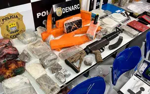 Polícia prende cinco pessoas e apreende drogas e fuzil na zona Norte de Teresina