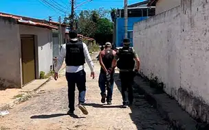 Dois homens são presos por roubo de veículos em Teresina