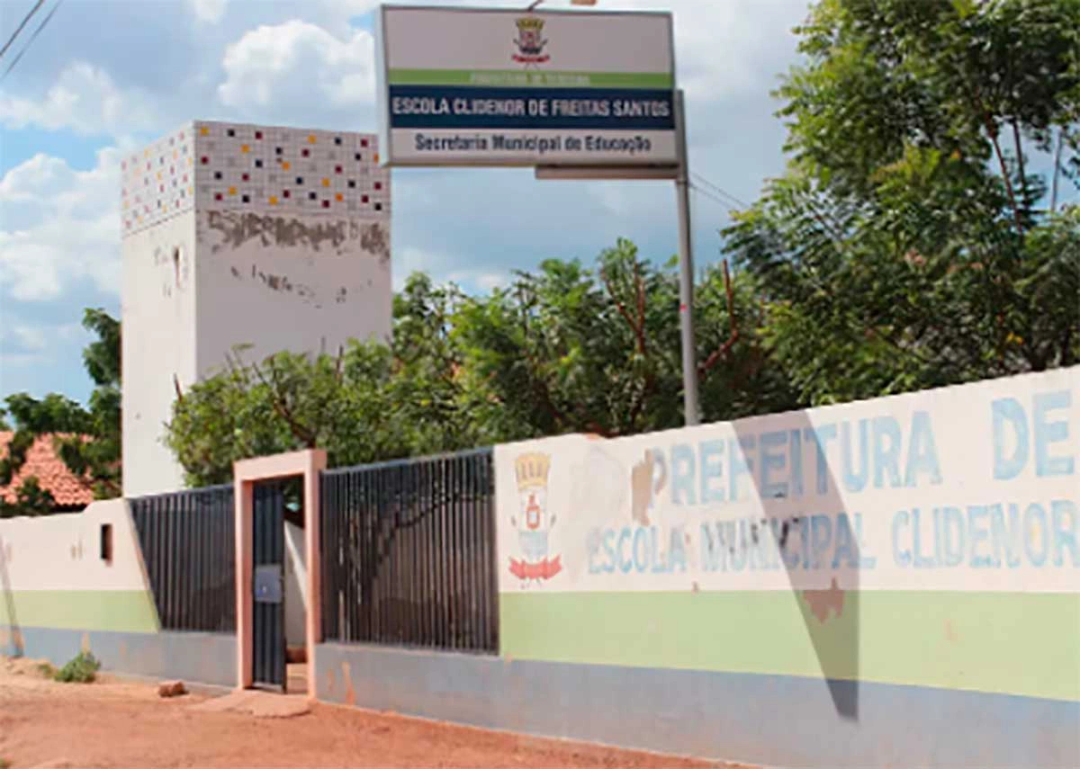 A vítima foi agredida dentro das dependências da escola durante uma tentativa de assalto