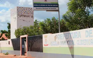 Estagiária é agredida com facada na mão dentro de escola municipal em Teresina