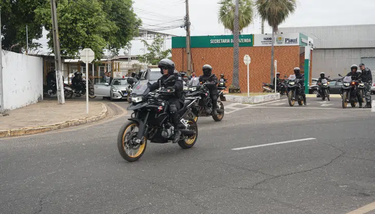 Escolta de motos da Rocam