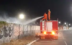 Incêndio em terreno baldio assusta moradores no bairro Ilhotas em Teresina