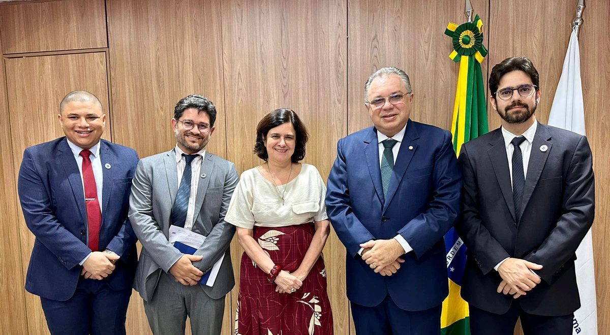Florentino levou à ministra várias outras demandas, dentre elas, as cirurgias cardíacas em Parnaíba.