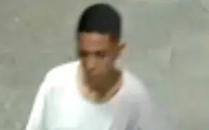 Homem invade e assalta pizzaria e ação é registrada por câmeras; Confira Vídeos