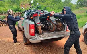 Polícia recupera 23 veículos roubados na zona rural de Oeiras