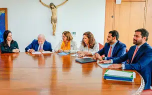 Lula sanciona lei que aumenta pena para casos de feminicídio no Brasil