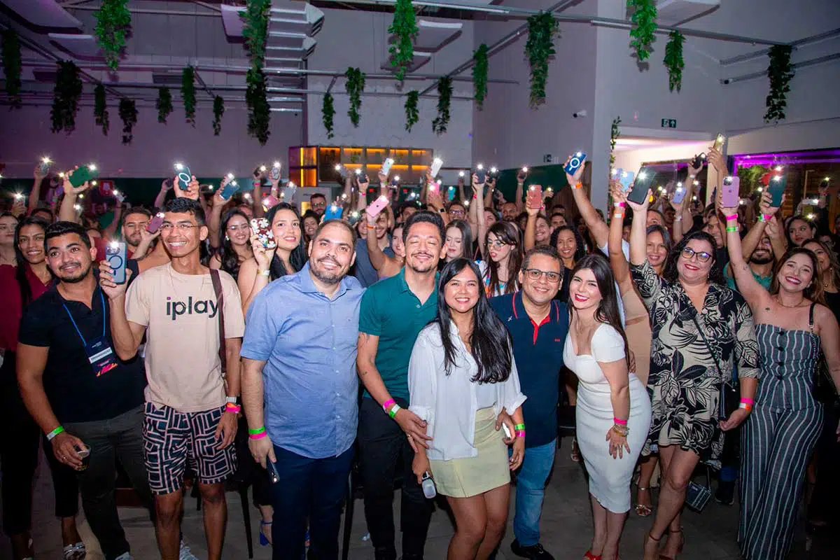 Na noite de quarta-feira (9) foi realizado um happy hour que reuniu advogados e advogadas em uma noite descontraída e cheia de interação.