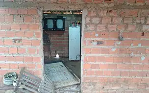 Homem tem casa invadida e é morto na frente da família em Nazária