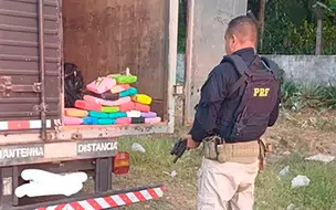 Dupla é presa pela PRF com mais de 25 kg de maconha em Teresina