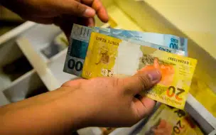 Dinheiro esquecido por brasileiros ainda soma R$ 8,53 bilhões diz Banco Central