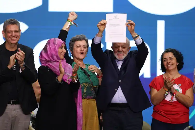 Luís Inácio Lula da Silva durante ato de entrega do documento final da cúpula do G20 Social