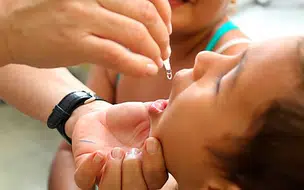 Vacina da Pólio em 'gotinha' deixa de existir no Brasil a partir desta segunda 4