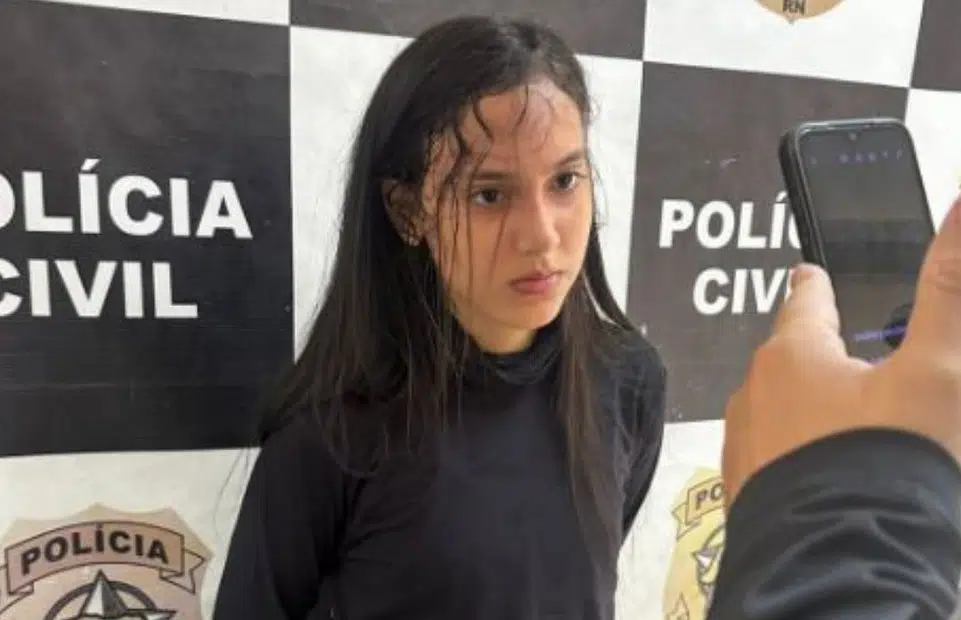 Lyedja Yasmin, de 19 anos, fazia o terceiro ano na Escola Estadual Berilo Wanderley (Foto: Reprodução)