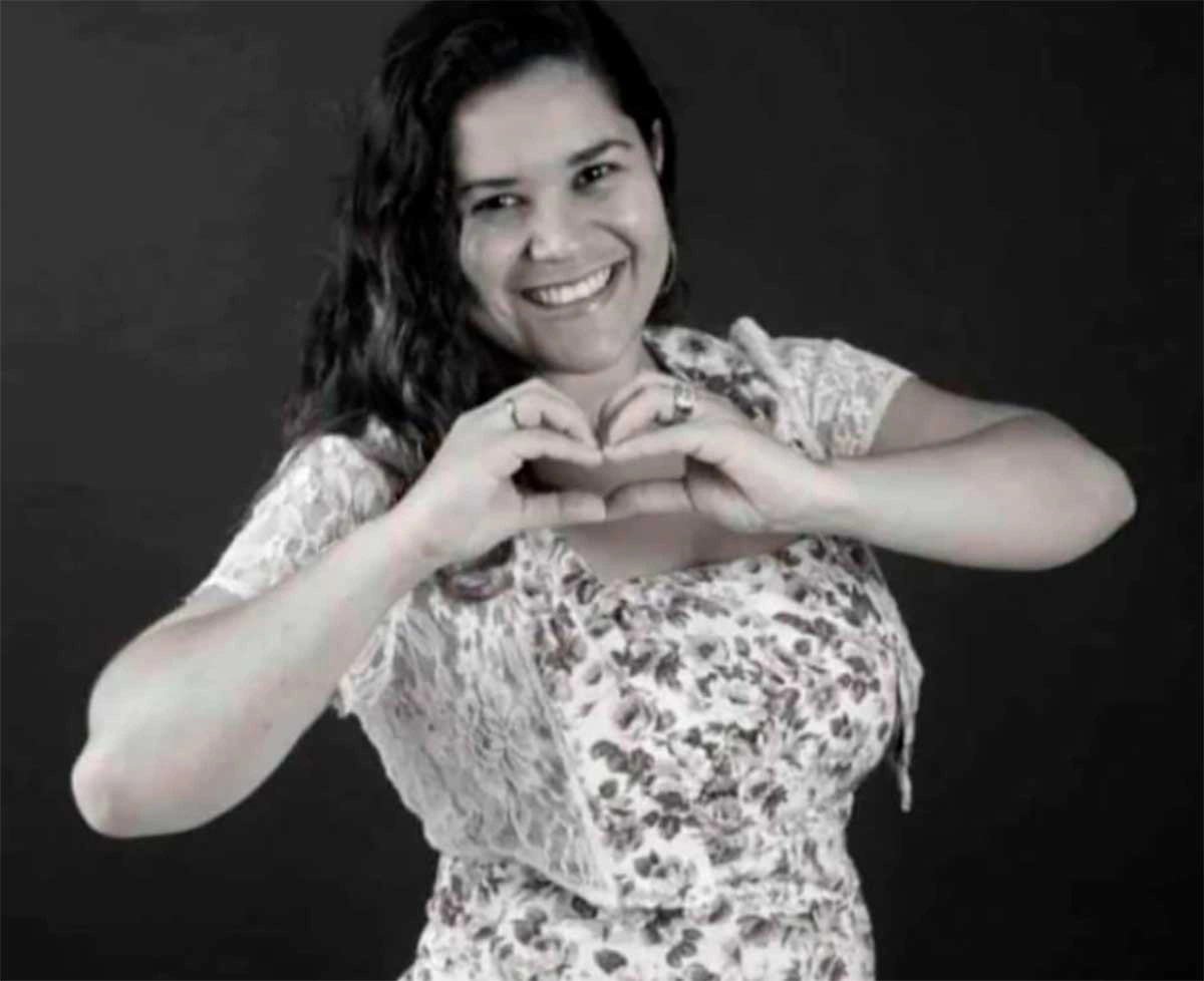 Uma amiga de Karita a descreveu como uma pessoa inteligente, alegre e cheia de sonhos