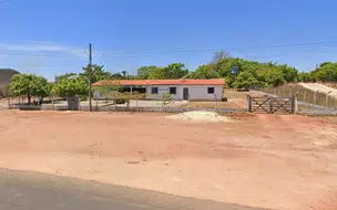 Na região Rural de Coivaras, a E.M.Hugo Prado apresenta problema de infiltração