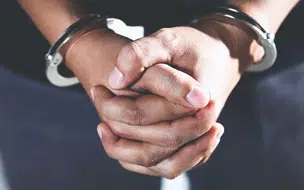 Polícia prende suspeitos de matar jovem dentro de escola em Teresina