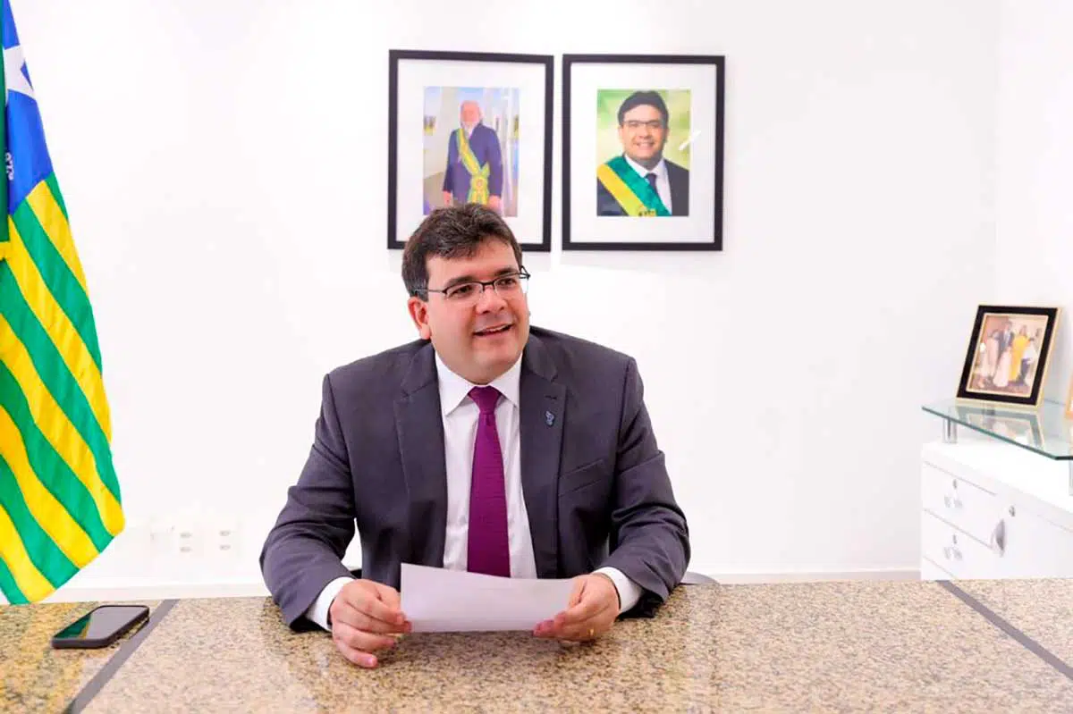 Rafael Fonteles sancionou, nesta sexta-feira (8), a lei que reajusta os vencimentos dos servidores públicos efetivos estaduais