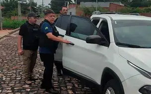 Polícia prende dois acusados de realizar vários arrastões em Teresina