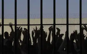 Congresso derruba veto de Lula e volta a proibir "saidinha" de presos