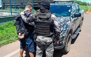 Menor suspeito de participação em três homicídios é capturado dentro de ônibus