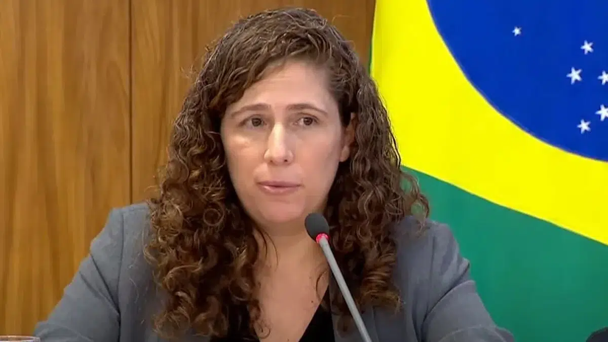 Ministra da Gestão, Esther Dweck, durante entrevista no Palácio do Planalto