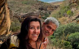 Atriz Regina Casé e esposo exaltam belezas do Piauí durante viagem pelo estado