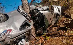 Motorista morre e três passageiros ficam feridos em grave acidente na BR-135