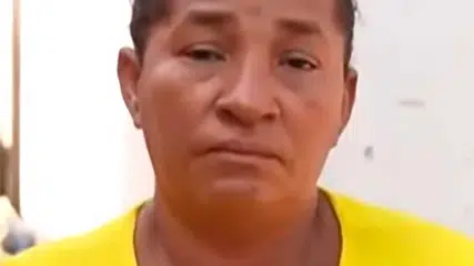 Acusada de matar 8 pessoas da família passa por audiência de instrução e julgamento