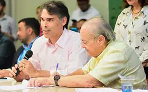 Prefeito de Teresina anuncia distribuição de 160 casas a famílias de baixa renda