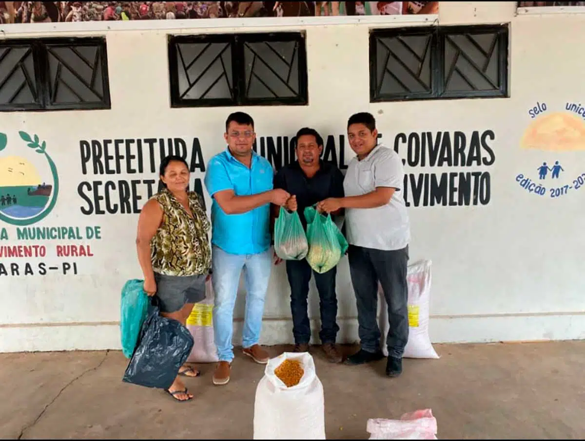 Prefeito João Mourão realiza entrega de sementes nesta segunda-feira 20