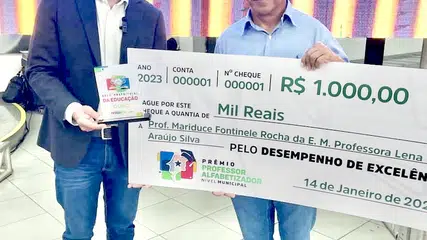 Luís Fernando Recebe Prêmios e Celebra Conquistas na Educação do Município