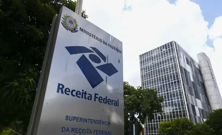 Receita Federal desmente fake news sobre fiscalização do Pix