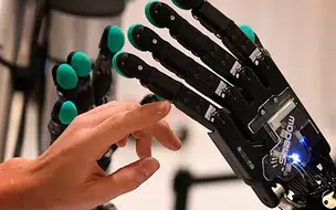 Vaticano diz que IA tem 'sombra do mal' da desinformação e cita outros perigos