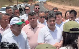 Governador Rafael Fonteles participa da inauguração do asfalto que liga Coivaras a Alto Longá