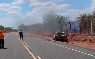 Motorista morre carbonizado dentro de carro após acidente em Ipiranga do Piauí