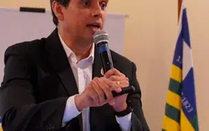 Delegado Humberto Mácola alerta pais sobre os perigos ocultos do jogo Roblox