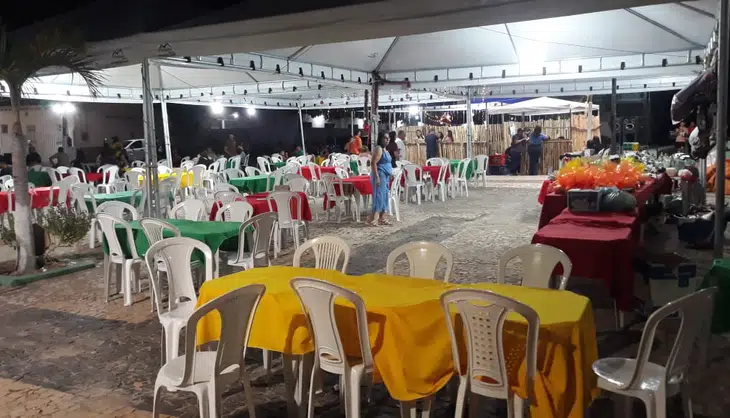 Noite do dia do Vaqueiro em Coivaras