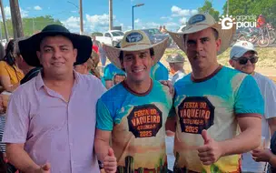 Prefeito João Mourão prestigia Festa do Dia do Vaqueiro em Alto Longá