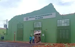 Desabamento no Centro Farmacêutico em Goiás deixa Dois Feridos