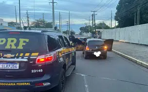 Menores são apreendidos com carro e celulares roubados na BR 316 em Teresina