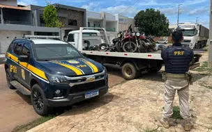 PRF intercepta veículo transportando motocicletas roubadas em Picos