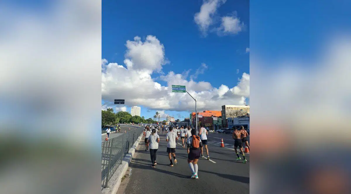 Nas redes sociais, corredores que participaram da prova, com percursos de 5 km, 10 km e 13 km, criticaram a organização.• Reprodução