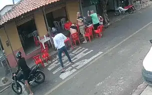 Criminosos fazem arrastão em bar no Parque Piauí; câmera flagrou a ação