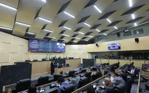 Alepi aprova aumento salarial para servidores públicos estaduais